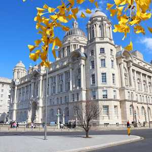 Explorează Liverpool în ritmul tău cu tururi cu autobuzul hop-on hop-off – Vederi panoramice, ghiduri audio și opriri nelimitate în 2026